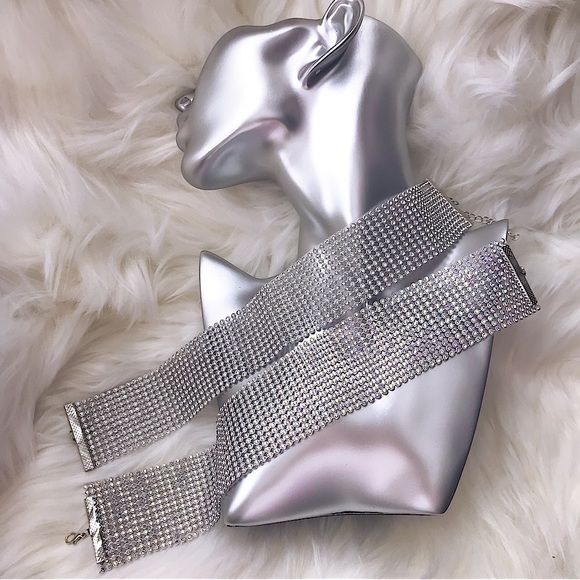 🔵𝟲𝟱%𝗢𝗙𝗙 𝗯𝘂𝗻𝗱𝗹𝗲𝘀 𝟯+🔵 NEW Wide Glamorous Rhinestone Choker - Picture 5 of 16